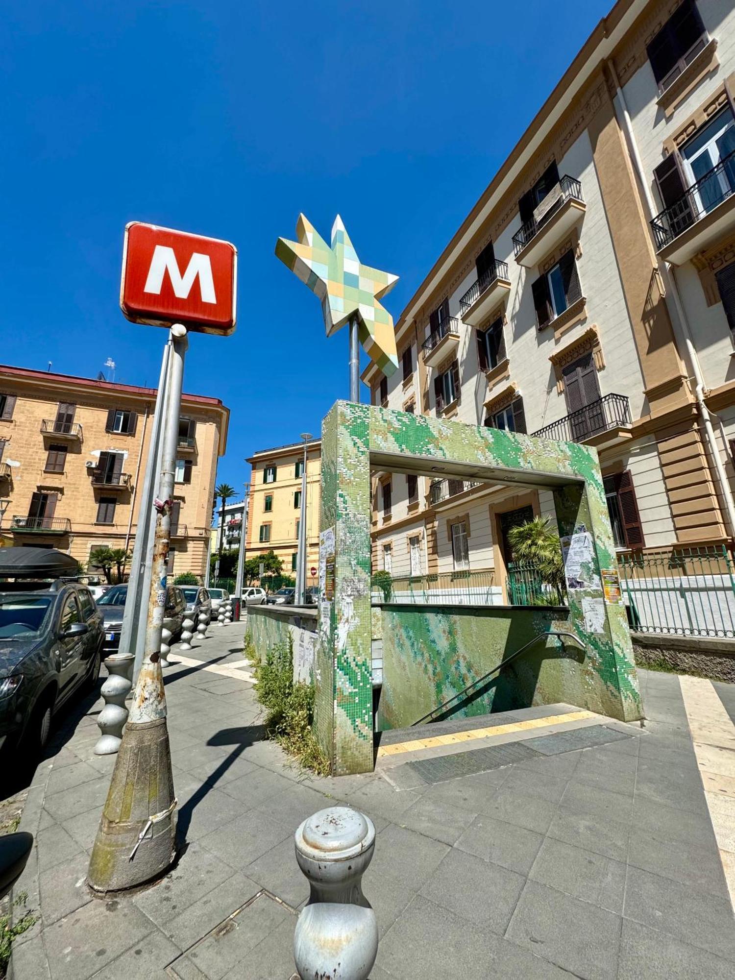 Palazzo Medici A Materdei * Naples